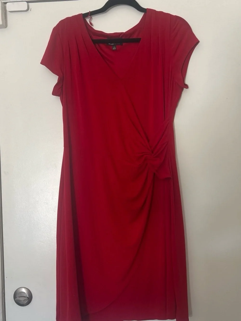 Ronni Nicole Red Twist-Front V-Neck Midi Dress